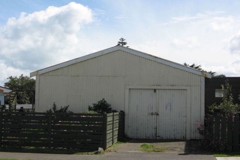 Photo of property in 23 Morgan Street, Castlecliff, Whanganui, 4501