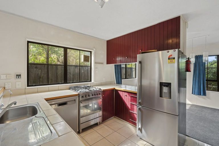 Photo of property in 42 Satara Crescent, Khandallah, Wellington, 6035