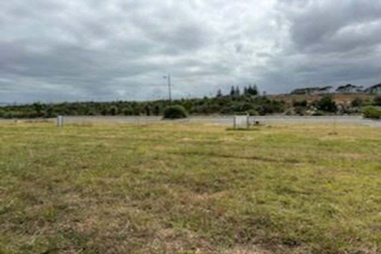 Photo of property in 51 Mutetai Road, Clarks Beach, 2122