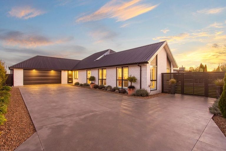 Photo of property in 48 Karere Avenue, Marshland, Christchurch, 8083