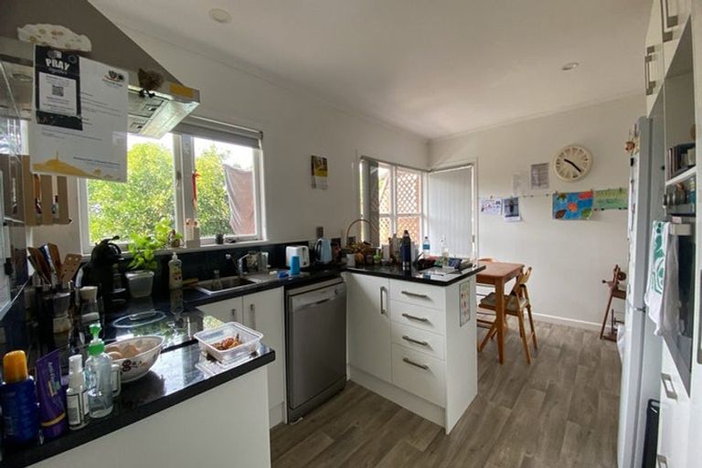 Photo of property in 85 Tiraumea Drive, Pakuranga, Auckland, 2010