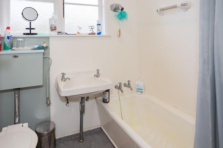 Photo of property in 16-16a Pembroke Street, Oamaru North, Oamaru, 9400