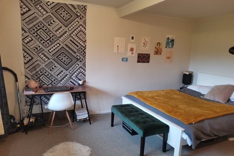 Photo of property in 1 Flint Way, Northland, Wellington, 6012