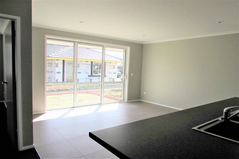 Photo of property in 17 Poulson Grove, Trentham, Upper Hutt, 5018
