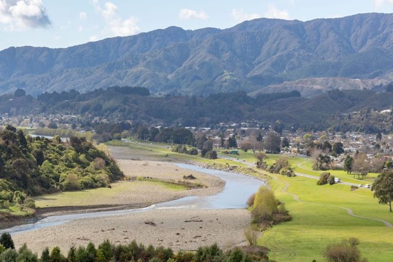 Photo of property in 9 Lila Gillies Lane, Riverstone Terraces, Upper Hutt, 5018