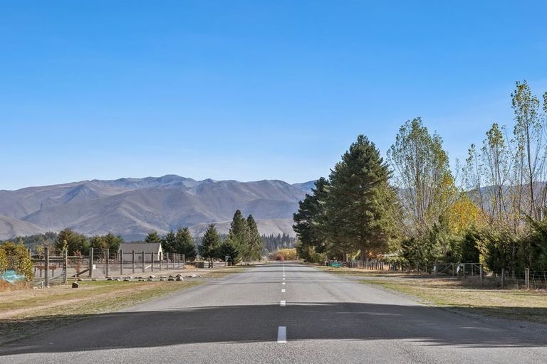 Photo of property in 254 Glen Lyon Road, Twizel, 7901