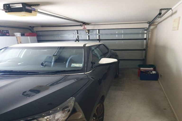 Photo of property in 32a Evans Road, Glen Eden, Auckland, 0602