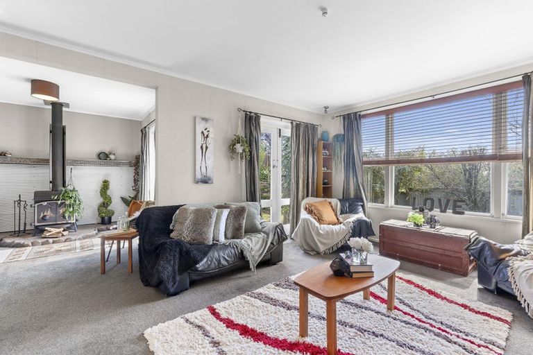 Photo of property in 71 Mountain Road, Sentry Hill, New Plymouth, 4373