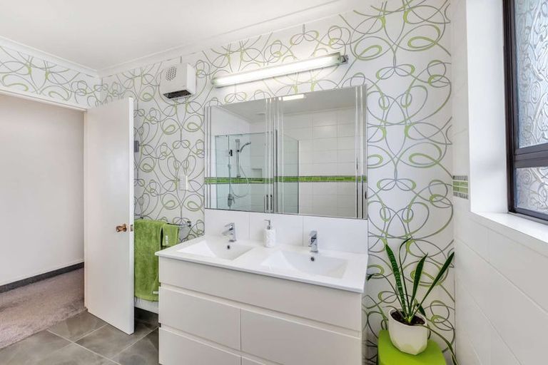 Photo of property in 60 Kitchener Street, Gore, 9710