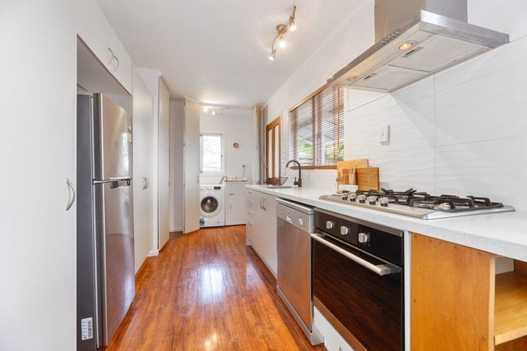 Photo of property in 42 Hereford Street, Te Atatu Peninsula, Auckland, 0610