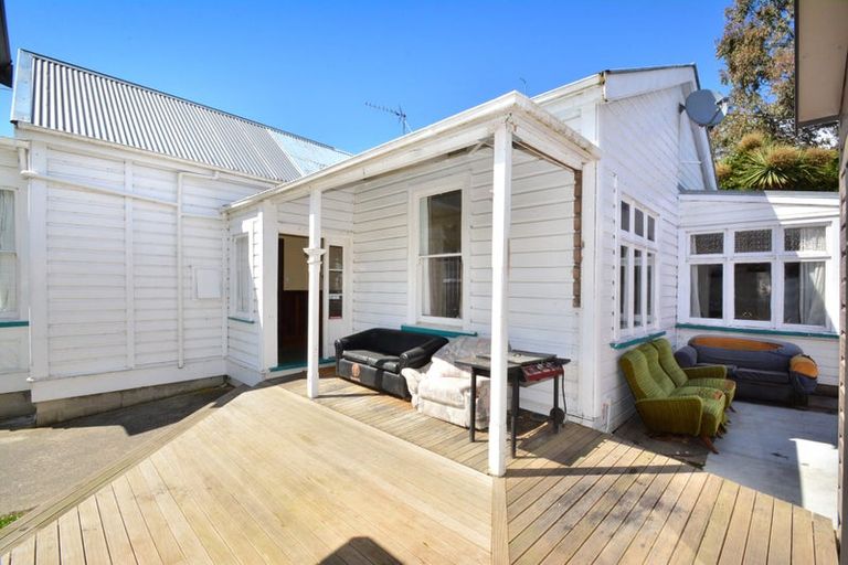 Photo of property in 122 Harbour Terrace, North Dunedin, Dunedin, 9016