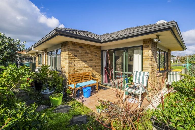 Photo of property in 14 Milson Drive, Papakura, 2110