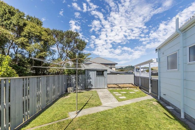 Photo of property in 35 James Cook Drive, Whitby, Porirua, 5024
