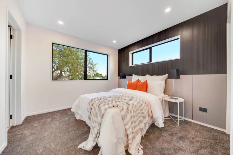 Photo of property in 511a Massey Road, Mangere, Auckland, 2022