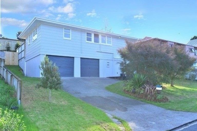 Photo of property in 17 Springtime Crescent, Stanmore Bay, Whangaparaoa, 0932