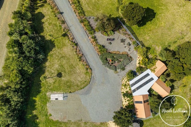 Photo of property in 39 Ngatoto Road, Tinopai, Matakohe, 0593