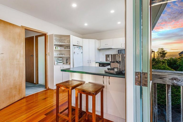 Photo of property in 18 Lavelle Road, Henderson, Auckland, 0612