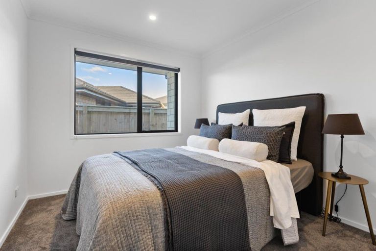 Photo of property in 13 Rua Place, Bell Block, New Plymouth, 4312