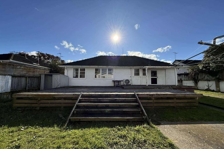 Photo of property in 27 Shakespeare Avenue, Trentham, Upper Hutt, 5018