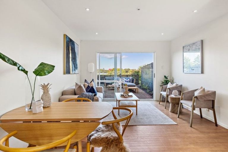 Photo of property in 8/72 Kitchener Road, Milford, Auckland, 0620