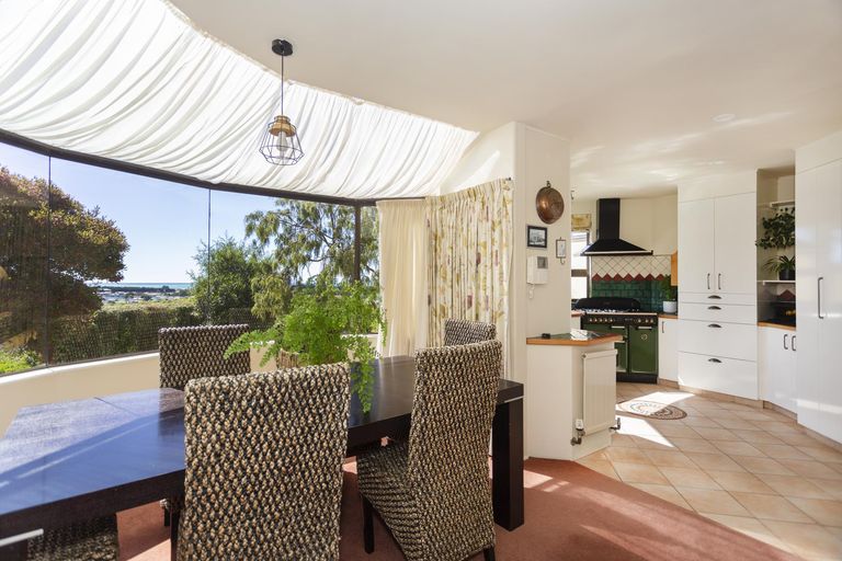 Photo of property in 16 Slade Street, Oamaru North, Oamaru, 9400