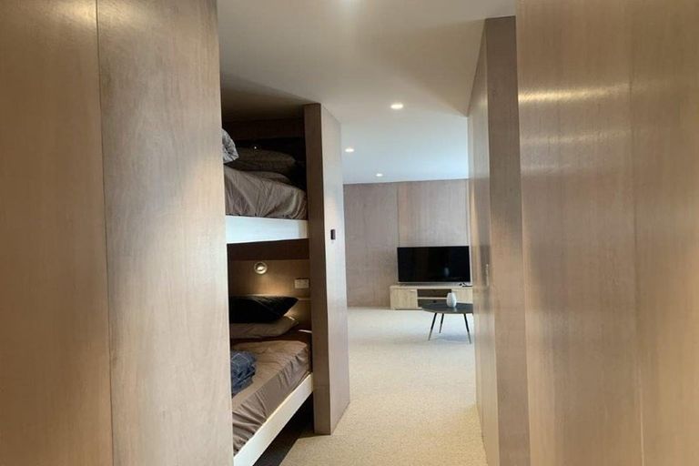 Photo of property in 27 Rubus Street, Wanaka, 9382