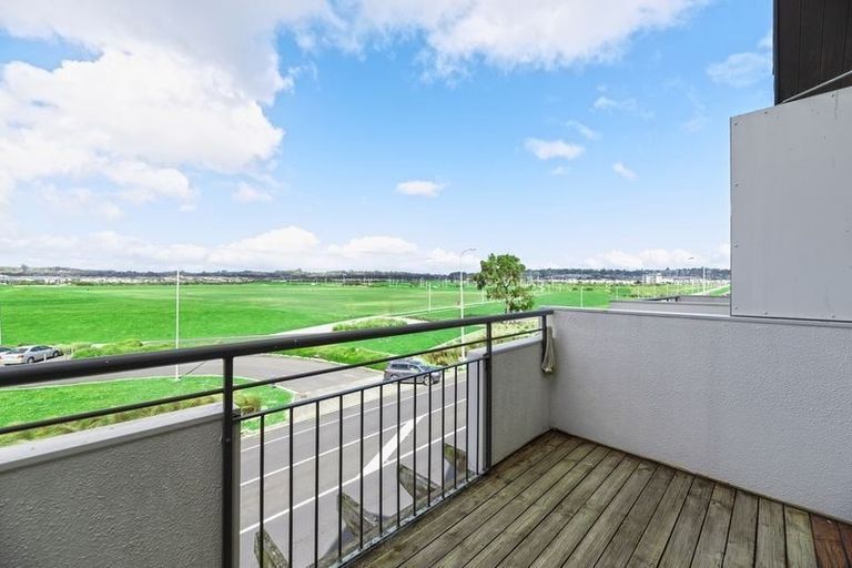 Photo of property in 9/150 Chapel Road, Flat Bush, Auckland, 2019