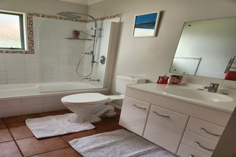 Photo of property in 130 Bream Bay Drive, Ruakaka, 0116