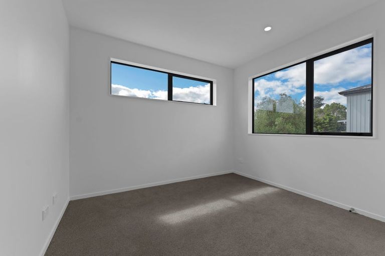 Photo of property in 3b Raupapa Street, Northcote, Auckland, 0627
