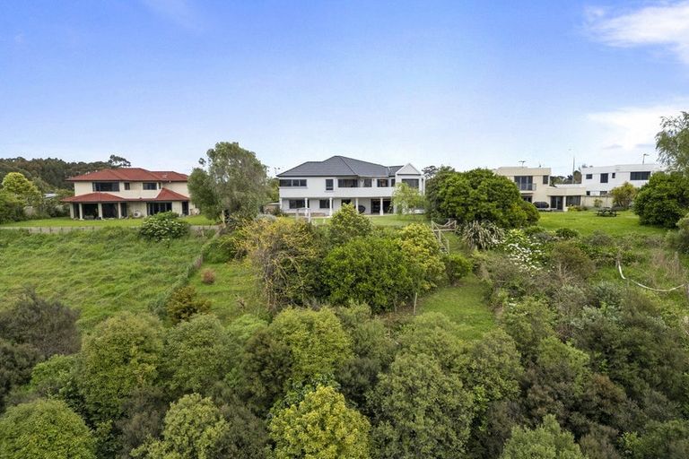 Photo of property in 33 Ruapehu Drive, Fitzherbert, Palmerston North, 4410