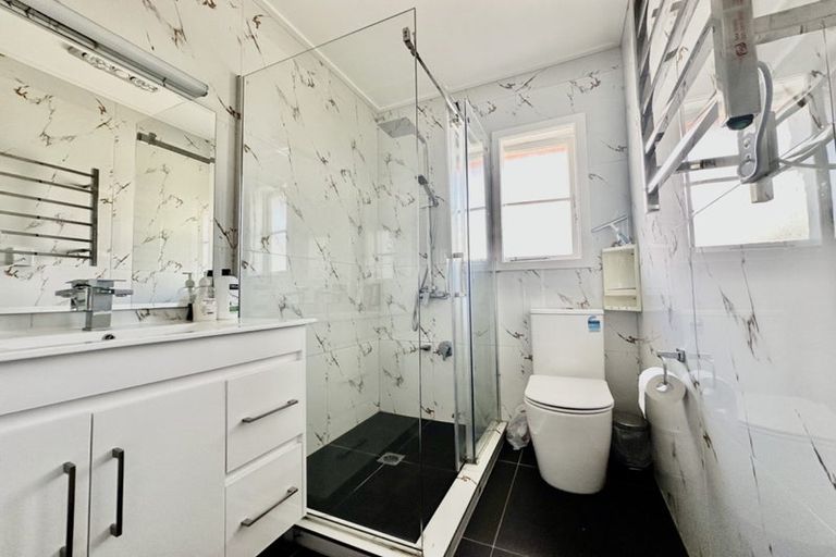 Photo of property in 15 Seddon Avenue, Papatoetoe, Auckland, 2104