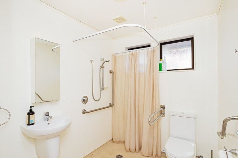 Photo of property in 90 Lowe Street, Avenal, Invercargill, 9810