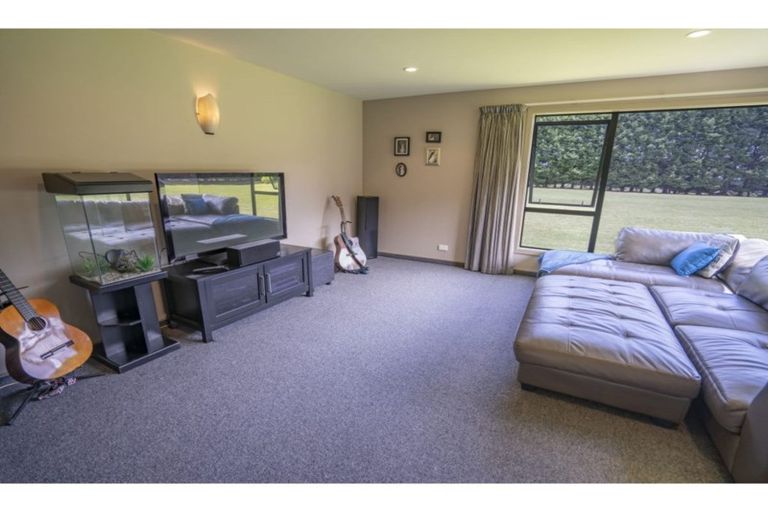 Photo of property in 5 Raeburn Avenue, Otatara, Invercargill, 9879