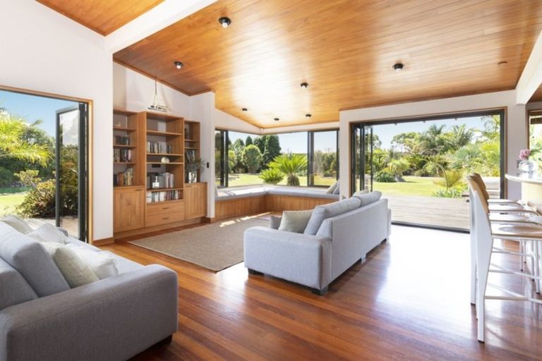 Photo of property in 102a Omaha Flats Road, Tawharanui Peninsula, Warkworth, 0986