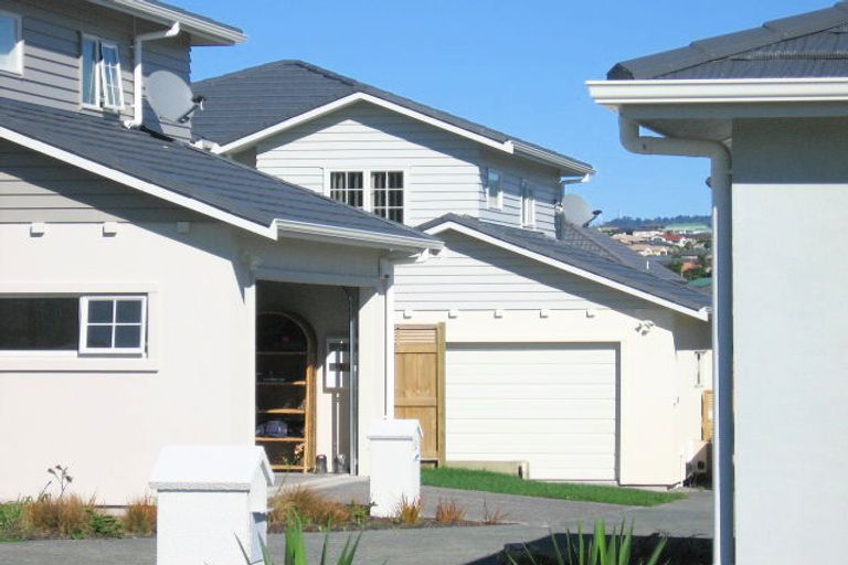 Photo of property in 21 Mulvaney Crescent, Henderson, Auckland, 0612