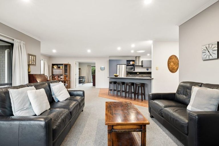 Photo of property in 24 Cloverlea Place, Pukekohe, 2120