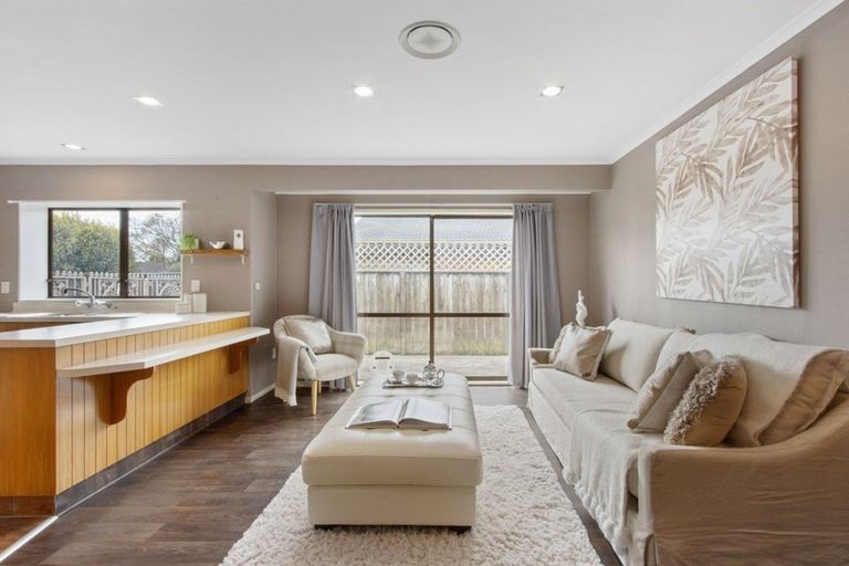 Photo of property in 7 Webb Place, Taradale, Napier, 4112