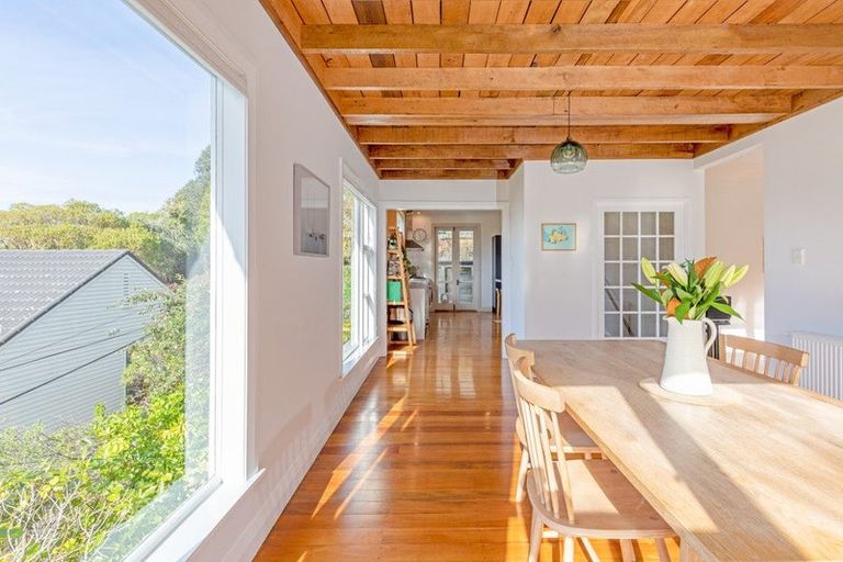 Photo of property in 6 Carlton Street, Melrose, Wellington, 6023