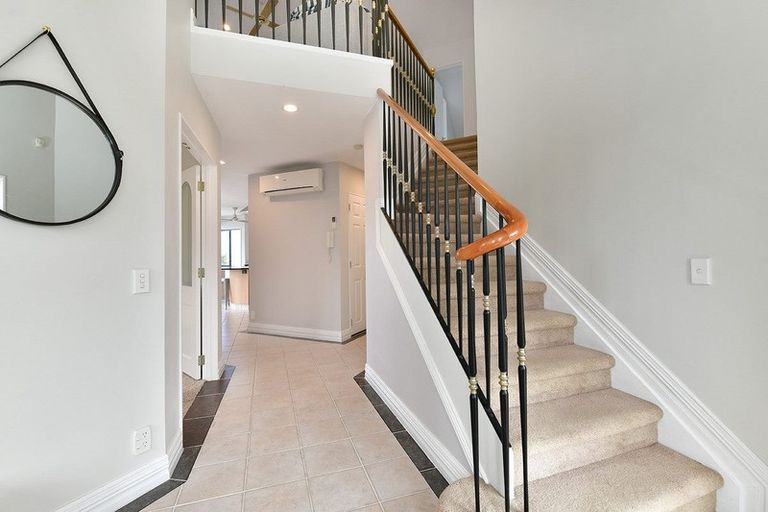 Photo of property in 41 Island View Drive, Gulf Harbour, Whangaparaoa, 0930