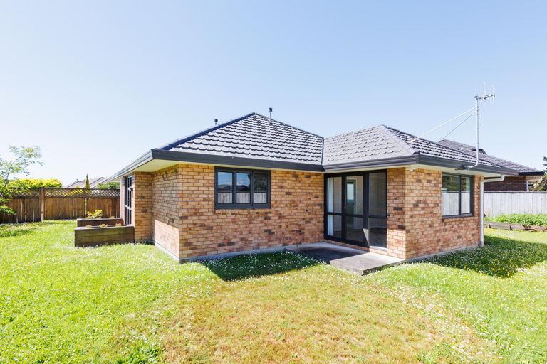 Photo of property in 9 Alpine Grove, Kelvin Grove, Palmerston North, 4414