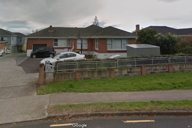 Photo of property in 704 Pakuranga Road, Howick, Auckland, 2010