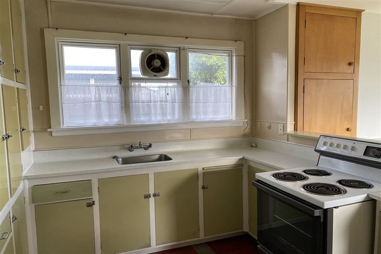 Photo of property in 75 Withells Road, Avonhead, Christchurch, 8042