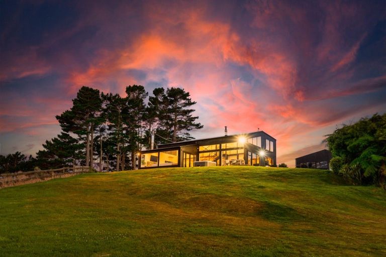 Photo of property in 198-200 Maungakotukutuku Road, Paraparaumu, 5032