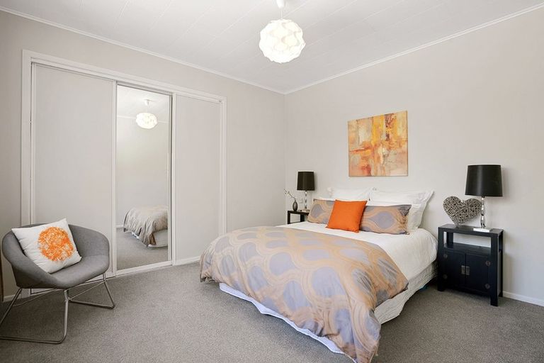 Photo of property in 120 Miromiro Road, Normandale, Lower Hutt, 5010