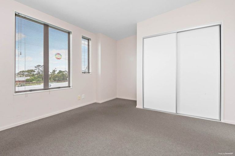 Photo of property in 38 Albionvale Road, Glen Eden, Auckland, 0602