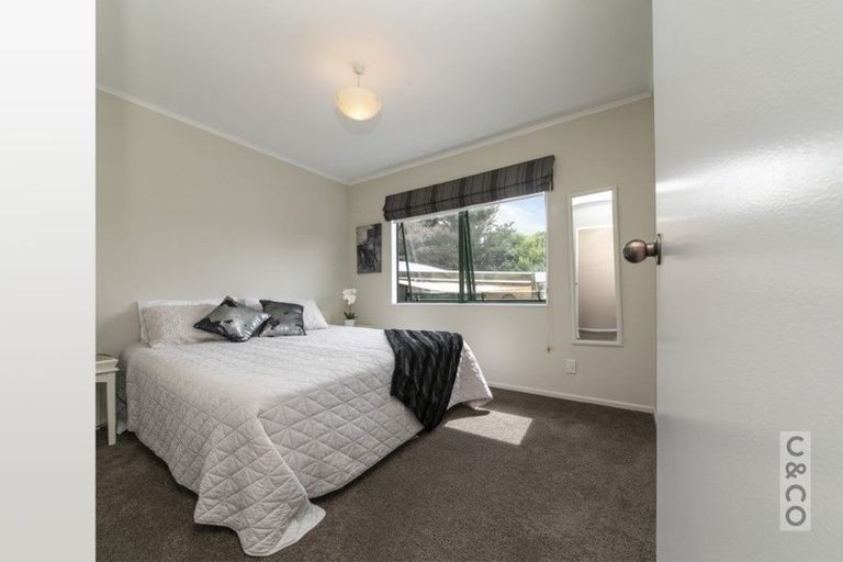 Photo of property in 5 Muriwai Road, Waimauku, 0812