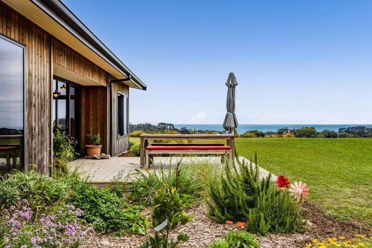 Photo of property in 27 Wilson Road, Urenui, 4375