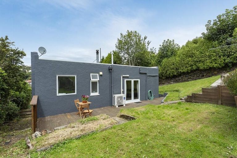 Photo of property in 14 Thomson Street, Lookout Point, Dunedin, 9011