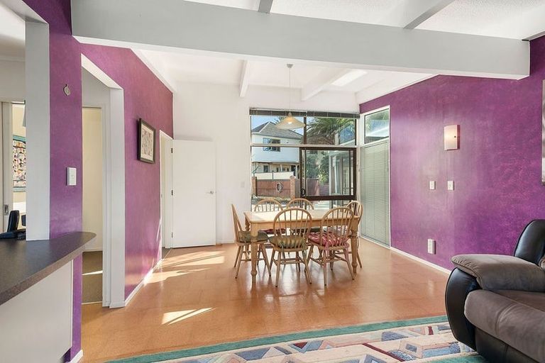 Photo of property in 33b Cockayne Road, Khandallah, Wellington, 6035