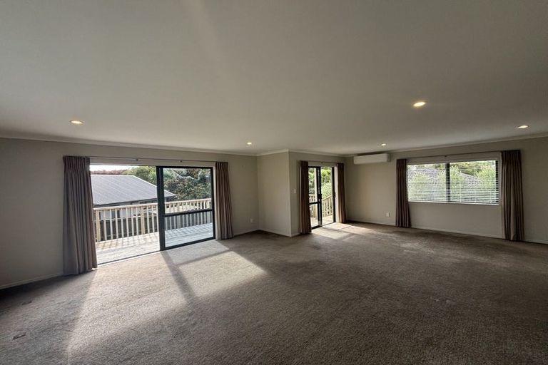 Photo of property in 12 Arthur Carwen Place, Pukekohe, 2120